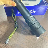 چراغ قوه اشعه یوی دار