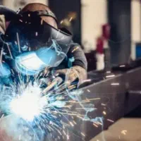 جوشکار حرفه ای هستم