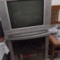 تلویزیون ۲۱ اینچ ال جی همراه با میز