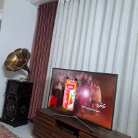 دکور پرده رنگ عنابی