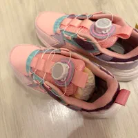 کتانی دخترانه سایز ۳۸ نو