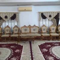 مبل سلطنتی با میز ناهارخوری