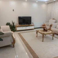 ۲ دست مبل در حد نو|مبلمان خانگی و میز عسلی|شاهین‌شهر, شهرک گلدیس|دیوار