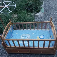 گهواره و تخت چوبی|تخت و صندلی بچه|خوی, |دیوار