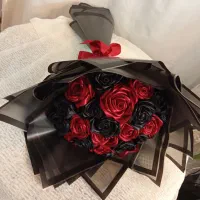 دسته گل پروانه و روبانی باکس پول
