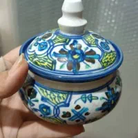 یک عدد قندان سفالی قدیمی