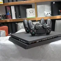 پلی استیشن 4 . بی خط و خش. باضمانت فروشگاهی.|کنسول، بازی ویدئویی و آنلاین|تهران, فلسطین (میدان انقلاب)|دیوار