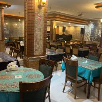 وسط کار|استخدام خدمات فروشگاه و رستوران|تهران, بلوار کشاورز|دیوار