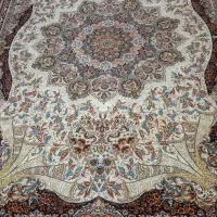 فرش ۹ متری کرم رنگ همراه با کناره ۱ در ۴|فرش|اهواز, گلستان|دیوار