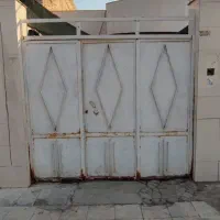 درب حیاط سه لنگه