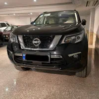 نیسان ترا ۱۴۰۴ مشکی تیپ۲ صفر داخل کرم