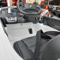 ماشین شارژی بی ام و m6 لایسنس بی ام و آلمان|اسباب‌بازی بچه|مشهد, مصلی (کارمندان اول)|دیوار