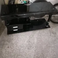 میز تلویزیون شیشهای شیک و سالم|میز تلویزیون|مشهد, کارمندان دوم|دیوار