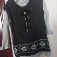 تعداد ی لباس دخترانه