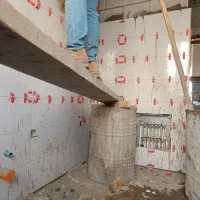 سنگ کاری و کاشی سرامیک