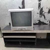 تلویزیون به همراه زیر تلویزیونی