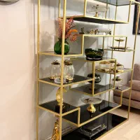 مبلمان و آینه کنسول  جلو مبلی