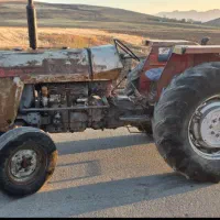 تراکتور موتور سفید