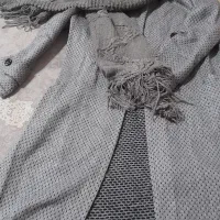 تعدادی لباس شال بافت پالتو دانه ای ۱۰۰ تومن