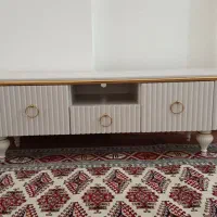 میز تلویزیون در حد نو