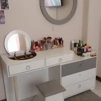 میز آرایش وآینه