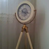 ساعت ایستاده