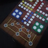 ۷ بازی در یک جعبه|اسباب‌‌بازی|پاوه, |دیوار