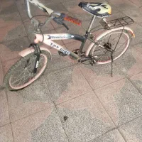 دوچرخه سالم فقط احتیاج به لاستیک داره