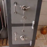 گاوصندوق ۶۰۰ کلیویی رمز تایوانی اصل چرخ دار