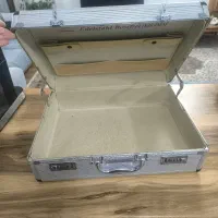 چمدان آلومینیومی