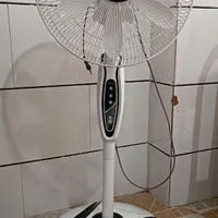 پنکه ایستاده