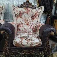 مبل سلطنتی هفت نفره جنس پارچه وچرم فقط ۵میلیون