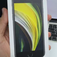آیفون SE 2020