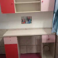 میز تحریر و شلف یا طبقه