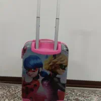 یک چمدان بچگانه