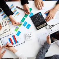 استخدام نیروی جوان «حقوق ثابت +پورسانت»