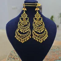 سنجاق زیر گلویی