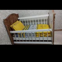 تخت کودک دو منظوره همراه تشک کاملا سالم و تمیز|تخت و سرویس خواب|کرج, خرمدشت|دیوار