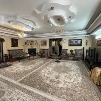 خانه ای آرام در محیط پر رفت امد خیابان مدنی