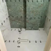 نصب کاشی سرامیک اسلب بین کابینتی کاشیکار