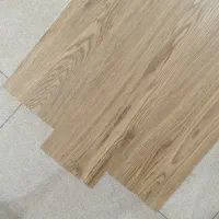 فروش کف‌پوش pvc طرح پارکت و قرنیز pvc تحویل آنی|مصالح و تجهیزات ساختمان|رشت, رودباری|دیوار