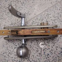 دستگیری درب