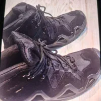 کفش مردانه مارک LOWA