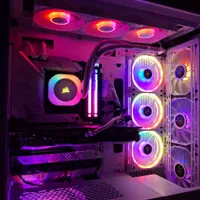 iCUE 7000X RGB White