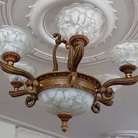 لوستر به همراه لامپ