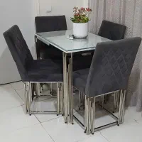 میز ناهارخوری پیانو استیل شیک، تمیز، آماده استفاده