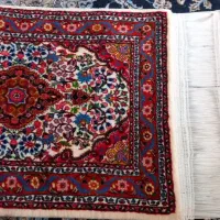 قالی دست بافت پشتی