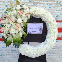 تاج گل و گل‌آرایی با 20سال سابقه کار