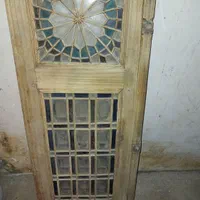 درب چوبی قدیمی شیشه ریز رنگی قاجاری|کلکسیون اشیاء عتیقه|یزد, |دیوار