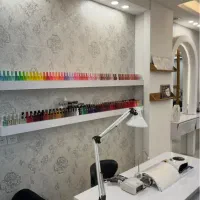 خدمات کاشت ناخن